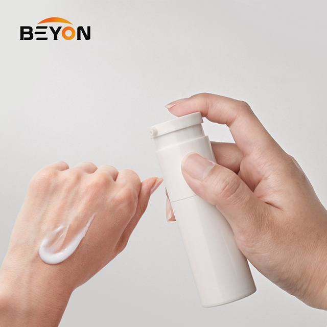 15ml 30ml 50ml plastic airless bottle PP bottle with lotion pump cosmetic lotion vacuum bottle