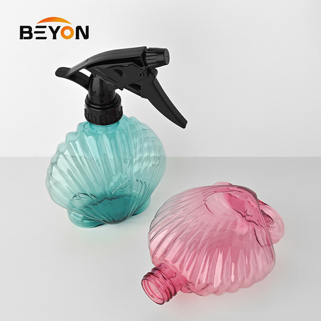 375ml Manual Small Plastic Spray Bottle for Home Use Gardening Tool Sprayer for Watering and Disinfecting