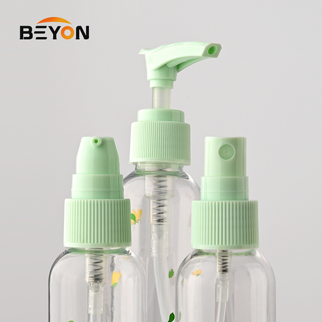 Mini travel bottle set for cosmetic packaging, plastic travel set cosmetic container, travel kit plastic bottles