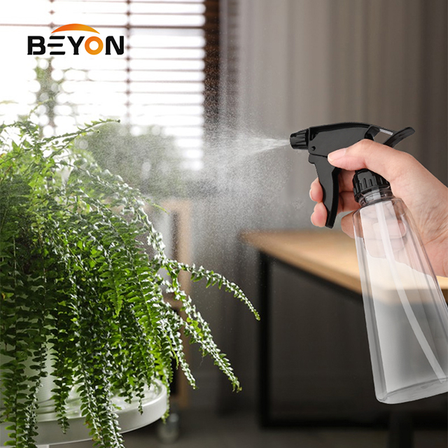 240ml PET Plastic Trigger Sprayer Watering Can with Hand Pressure Pump Succulent Mister Mist Bottle