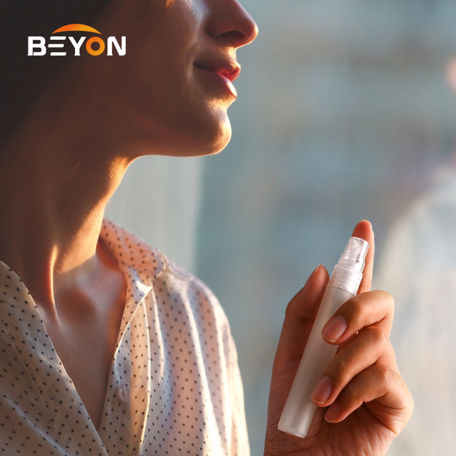 Mini Frosted Mist Spray Bottles Colorful Frosted Plastic Tube Empty Refillable Perfume Bottles Portable Travel Spray Bottle