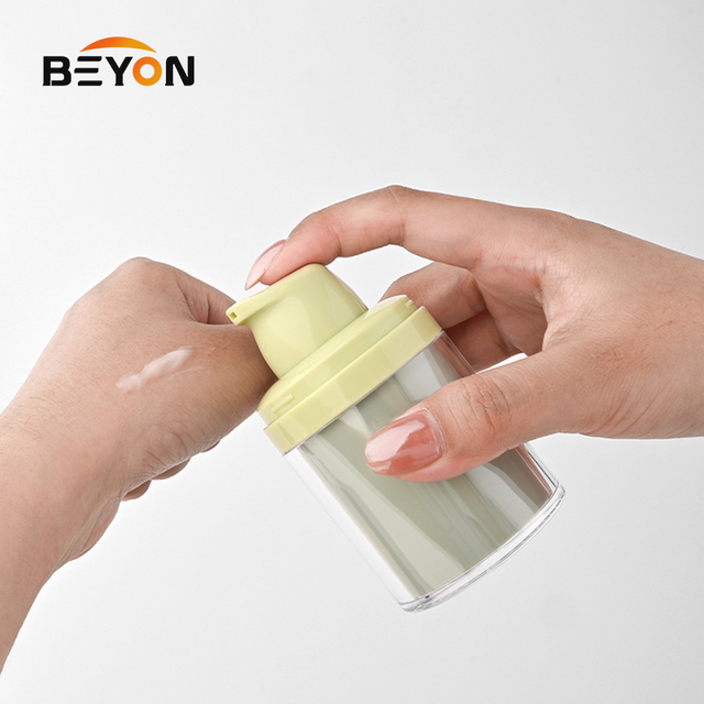 Customized Luxury 30ml 50ml Empty Wall Plastic Airless Pump Bottles For Face Lotion Serum Liquid Foundation