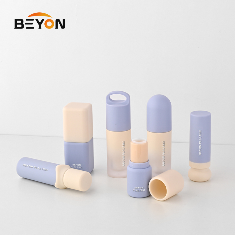 Custom Lip Gloss Lipstick Lip Balm Packaging White Pink Plastic PE Material