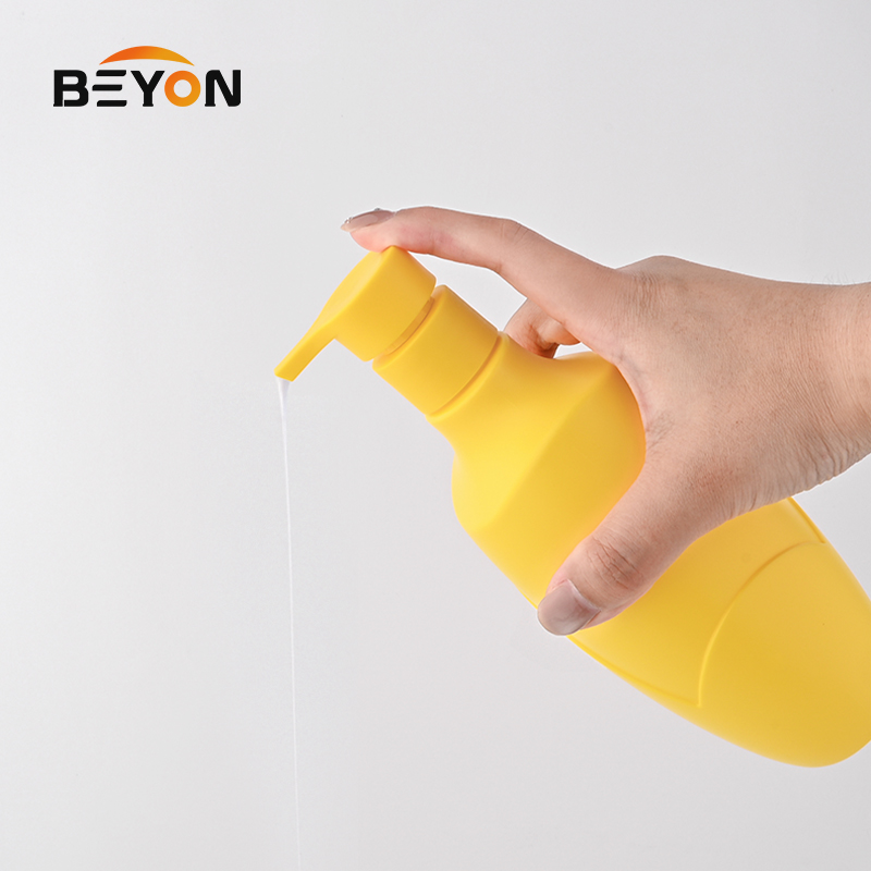 Wholesale Lotion Bottle with Pump Custom Foundation Bottle Shampoo and Conditioner Packaged Bottles HDPE Body Lotion Bottle