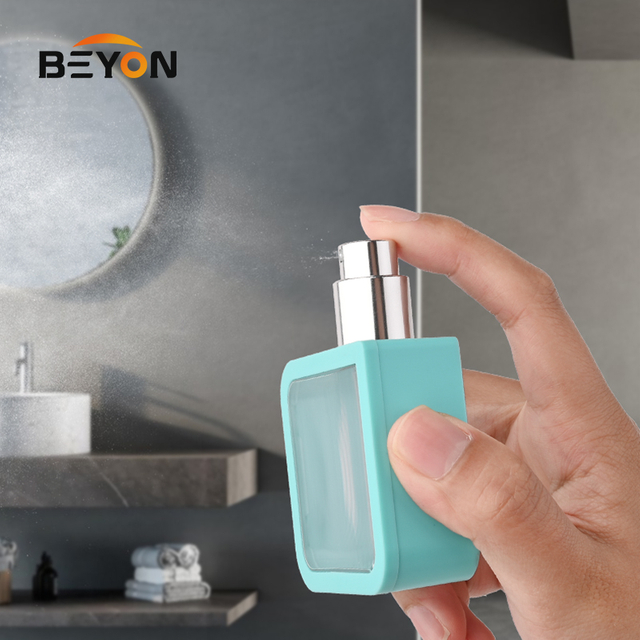 Custom 40ml Colored PETG Recycled Luxury Empty Plastic Pump Spray Perfume Bottles for Cosmetics